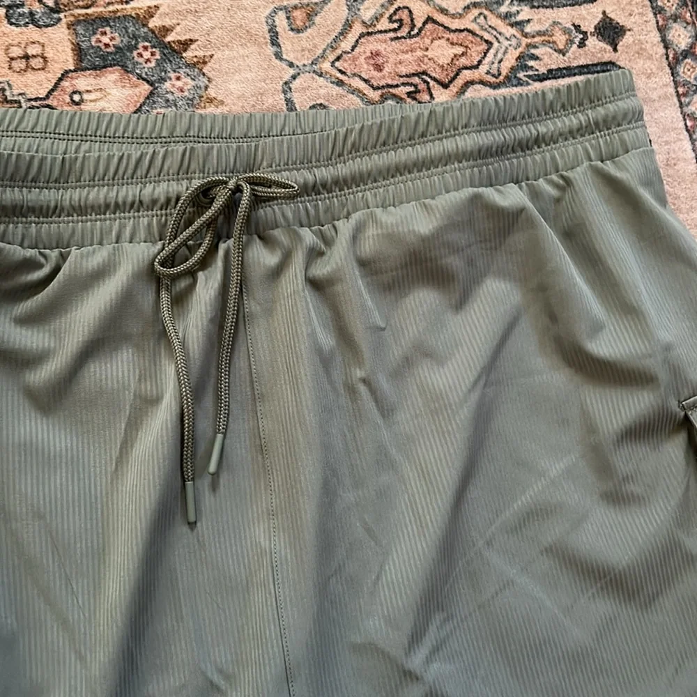 Green Cargo Skirt with Pockets Vively Size 2x - Picture 2 of 9